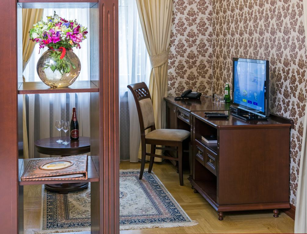 Villa Stanislavskyi Hotel Lviv Dış mekan fotoğraf