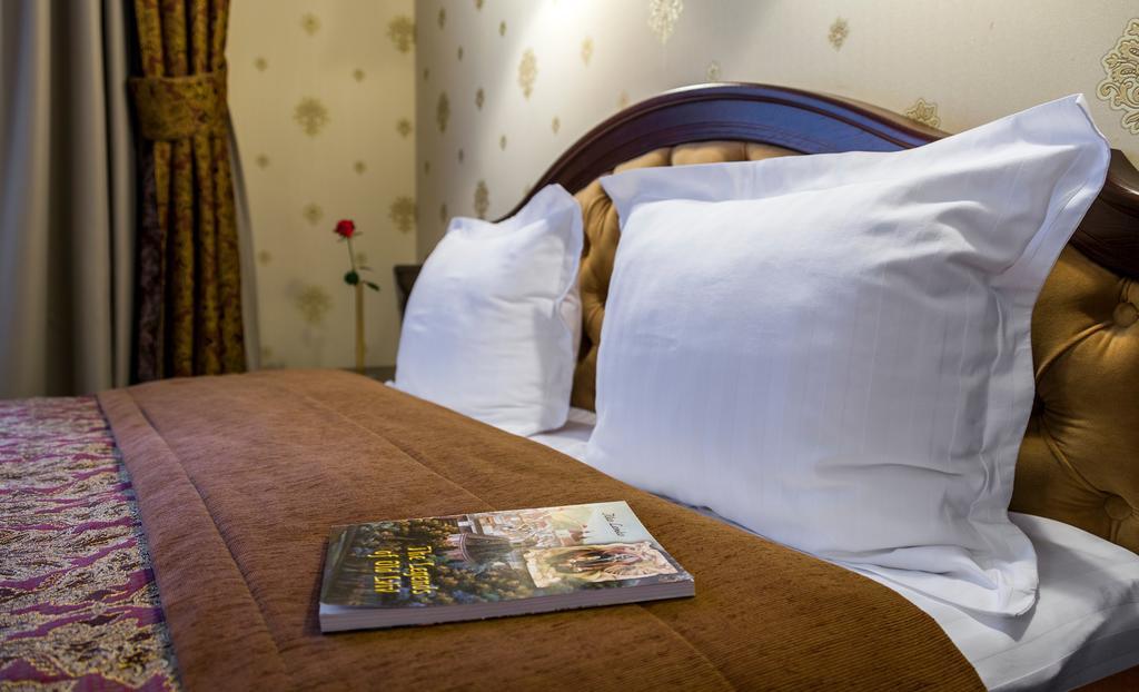 Villa Stanislavskyi Hotel Lviv Oda fotoğraf