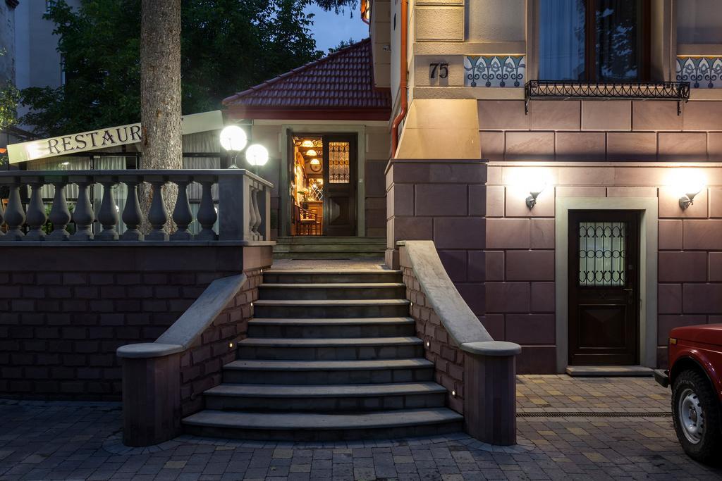 Villa Stanislavskyi Hotel Lviv Dış mekan fotoğraf